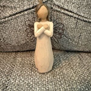 Willow Tree Cream Angel with Wire Wings